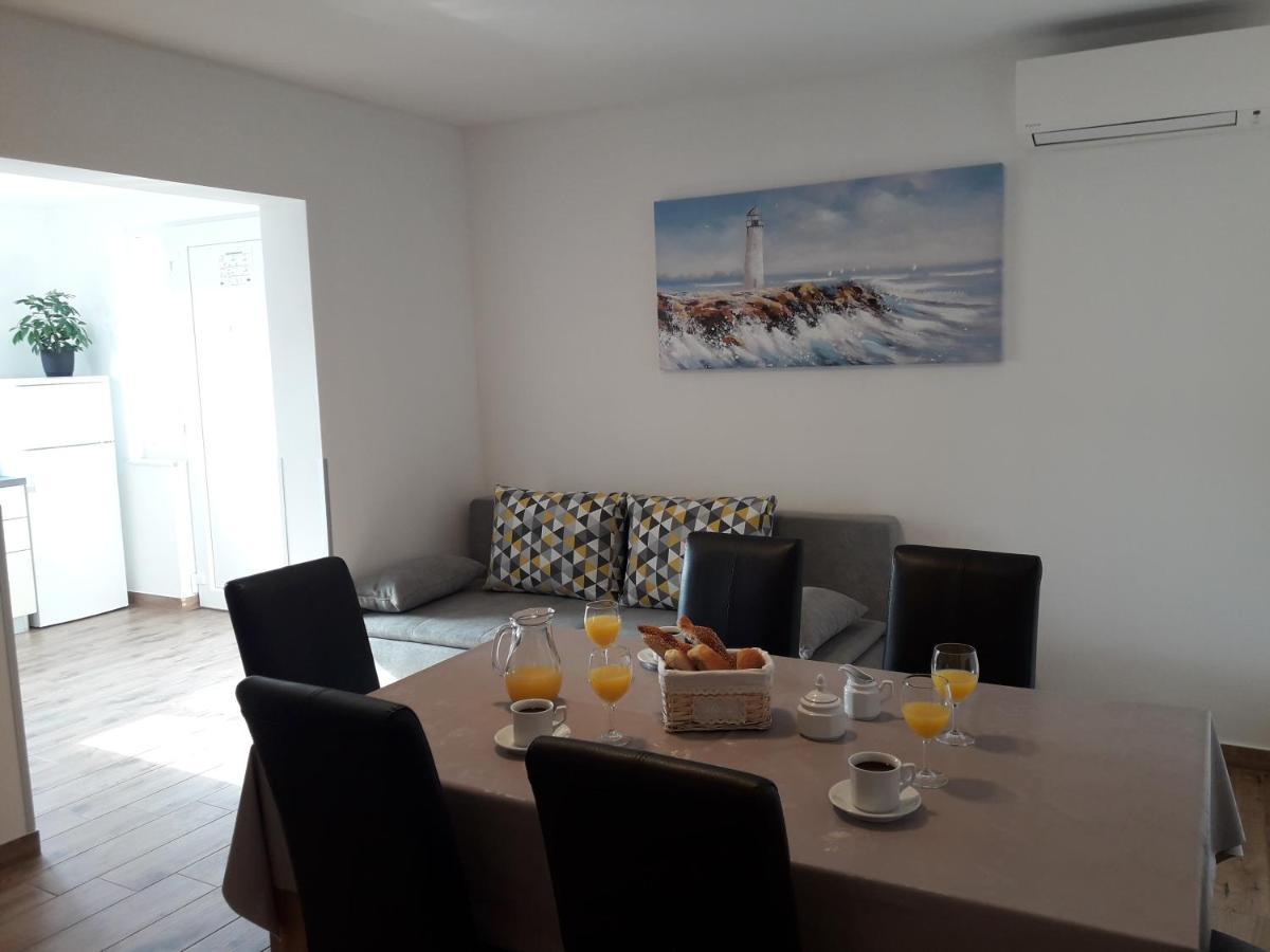 Apartments Gracia & Toni Trogir Exterior photo