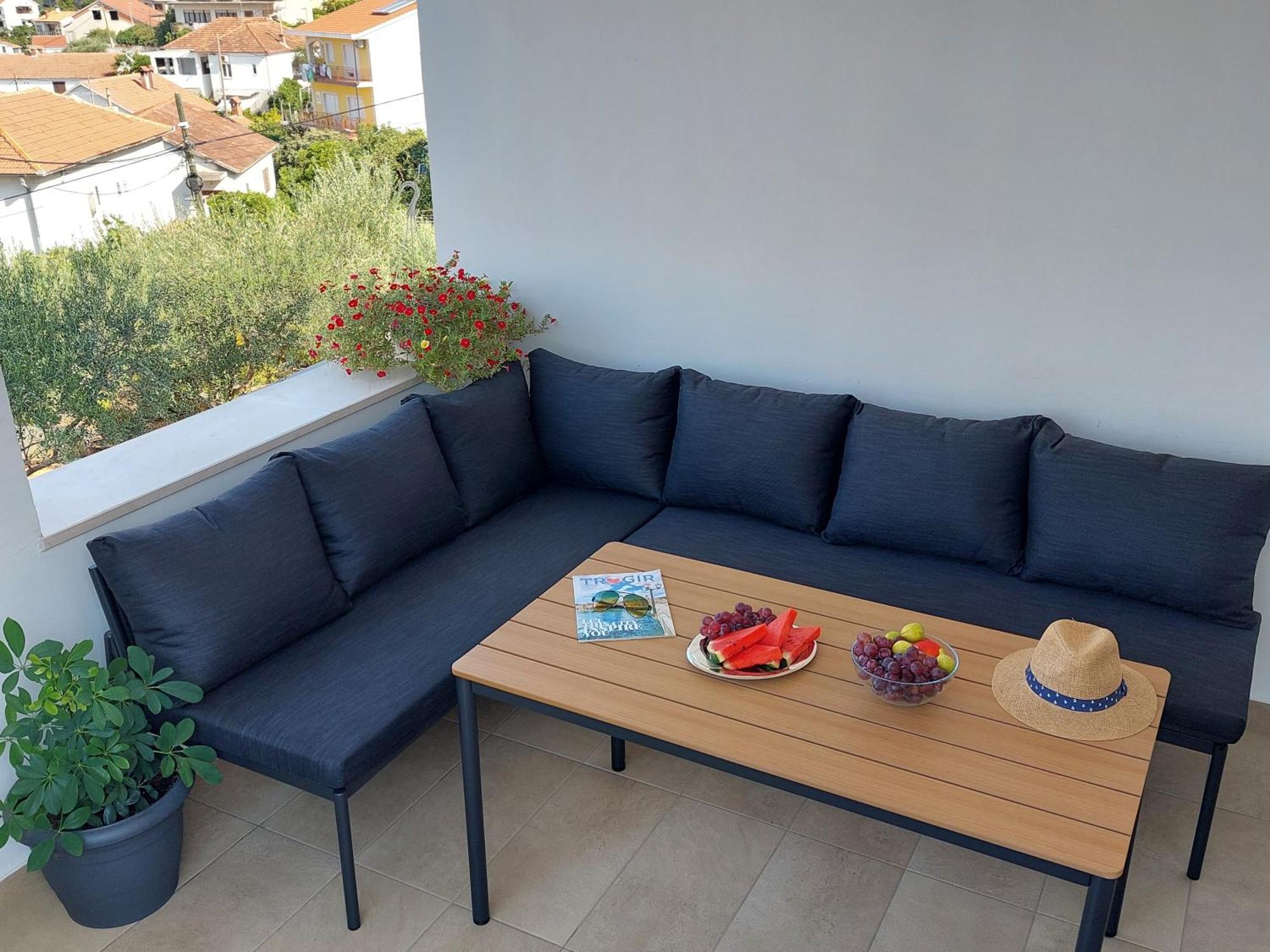 Apartments Gracia & Toni Trogir Exterior photo